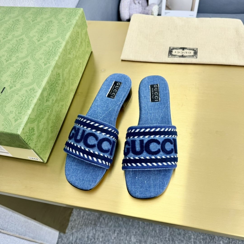 G*u*i slippers